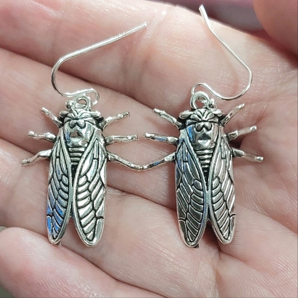 Silver Locust Cicada Insect Metal Earrings - Picture 1 of 4